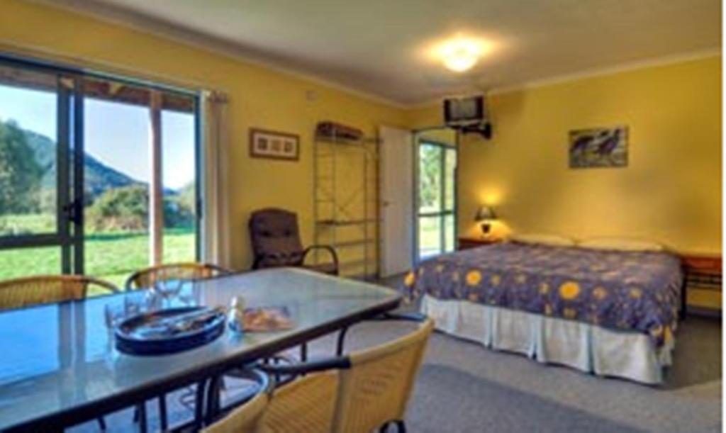 Smiths Farm Holiday Park Linkwater Rom bilde