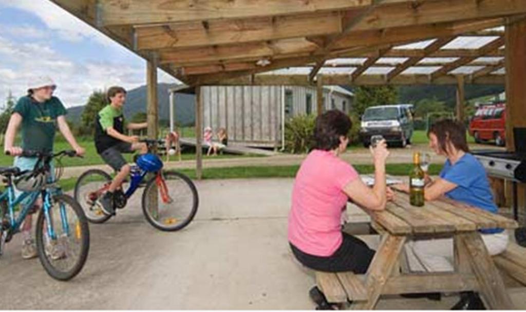 Smiths Farm Holiday Park Linkwater Eksteriør bilde